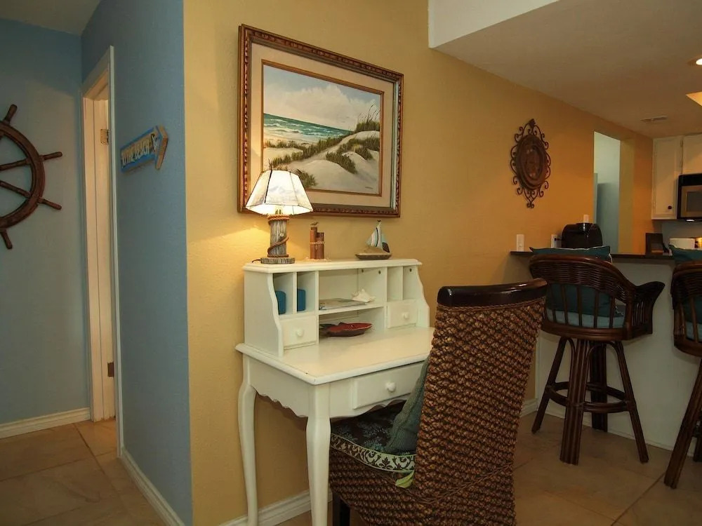 Cyndy s Beach House TS528