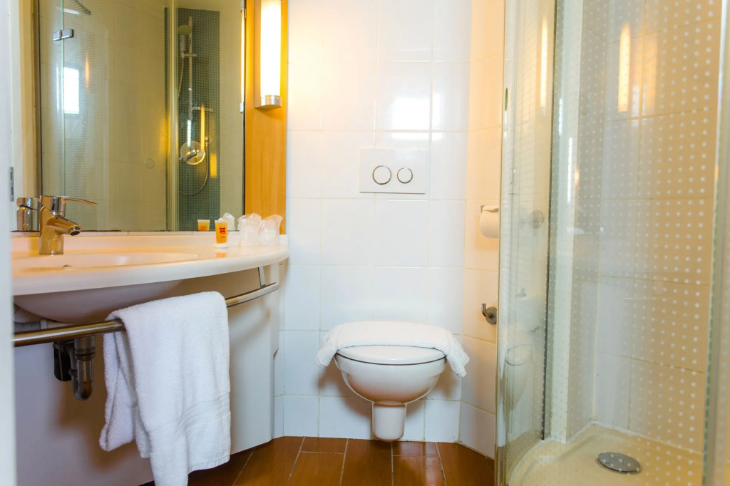 Отель Delta Continental Hotel and Suite Lagos