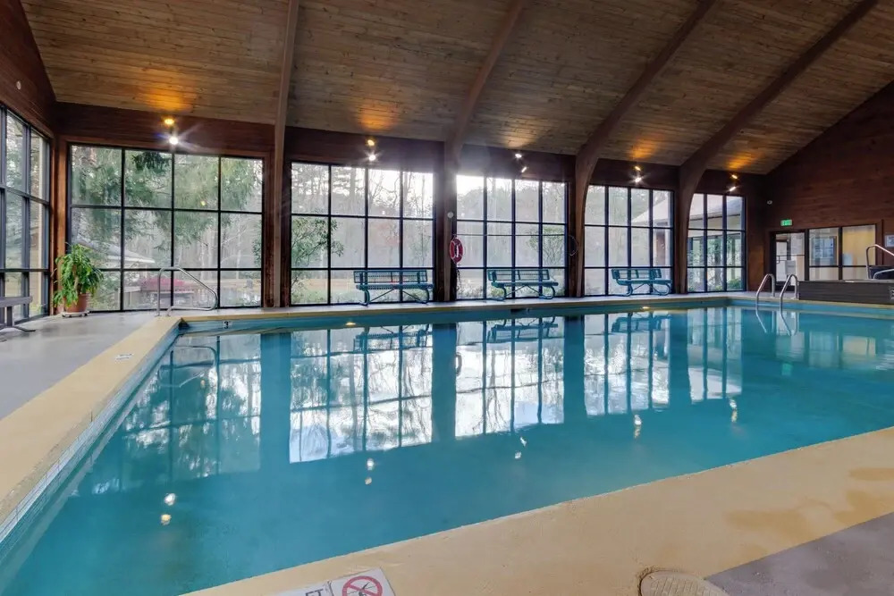 Cozy Sapphire Resort Home w/ Deck & Mountain Views