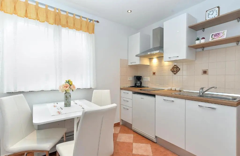 Apartment 1064