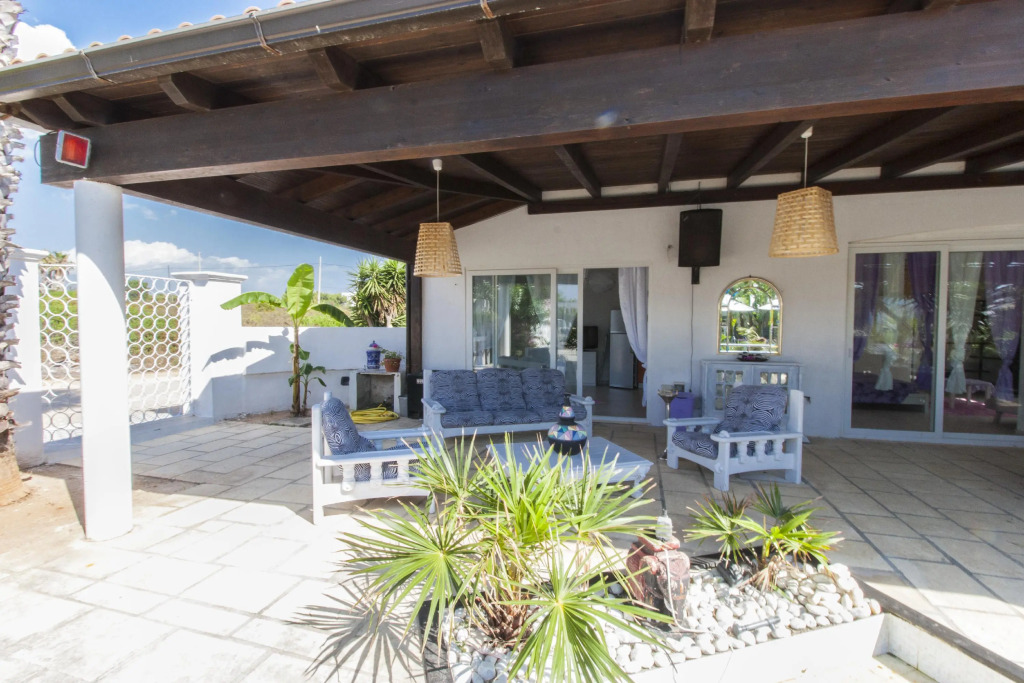 Bright and Airy Beach Villa
