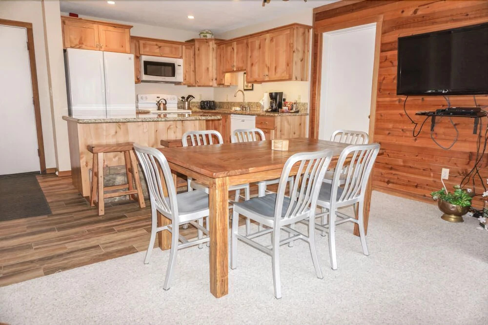 Sun Meadows 1 - 202 Luxury 2 bdrm