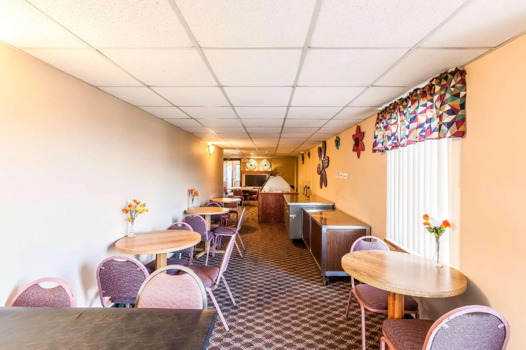AmericInn & Suites by Wyndham Baraboo Event Center