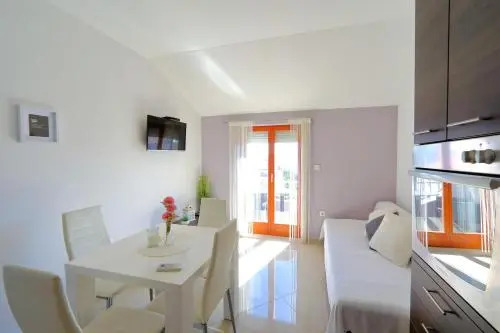 Sara Apartments