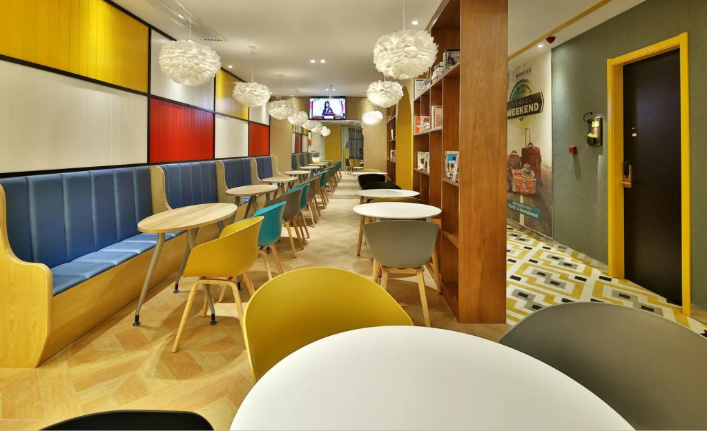 Sleep Youth Hostel Hotel (Zhuzhou Railway Station Lusong Market)