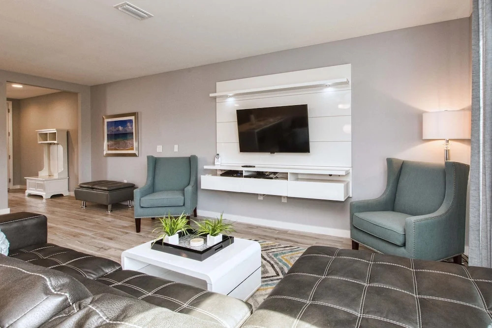 Le Reve 4 Bedroom Townhome w Splashpool - 1203LR