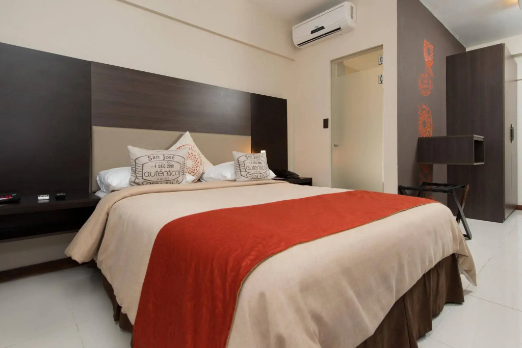 Auténtico Hotel