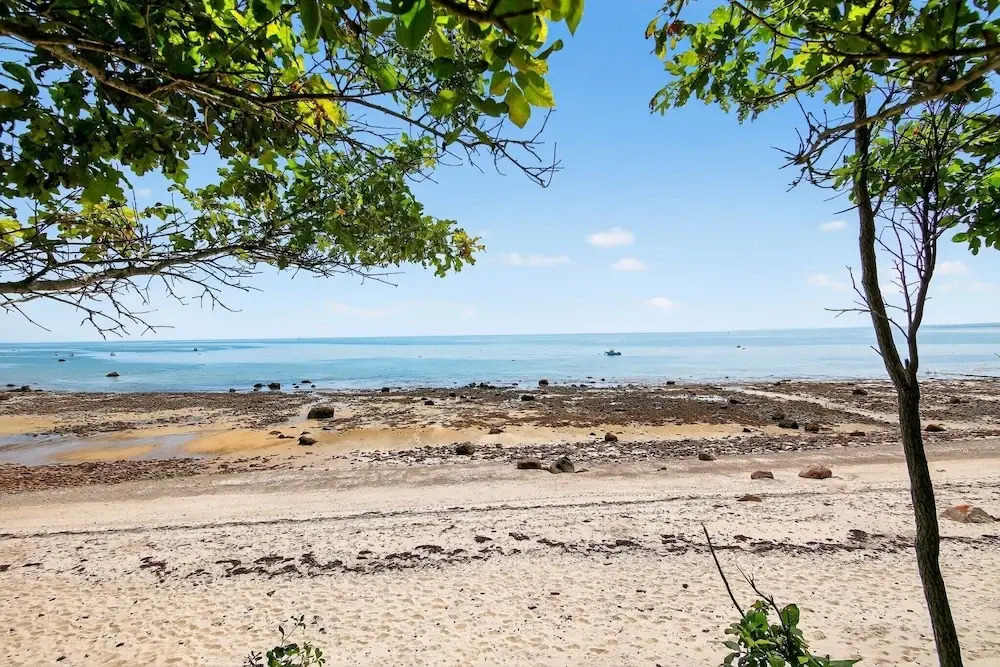 Ocean Views & Private Beach 3br Nature Escape 3 Bedroom Villa