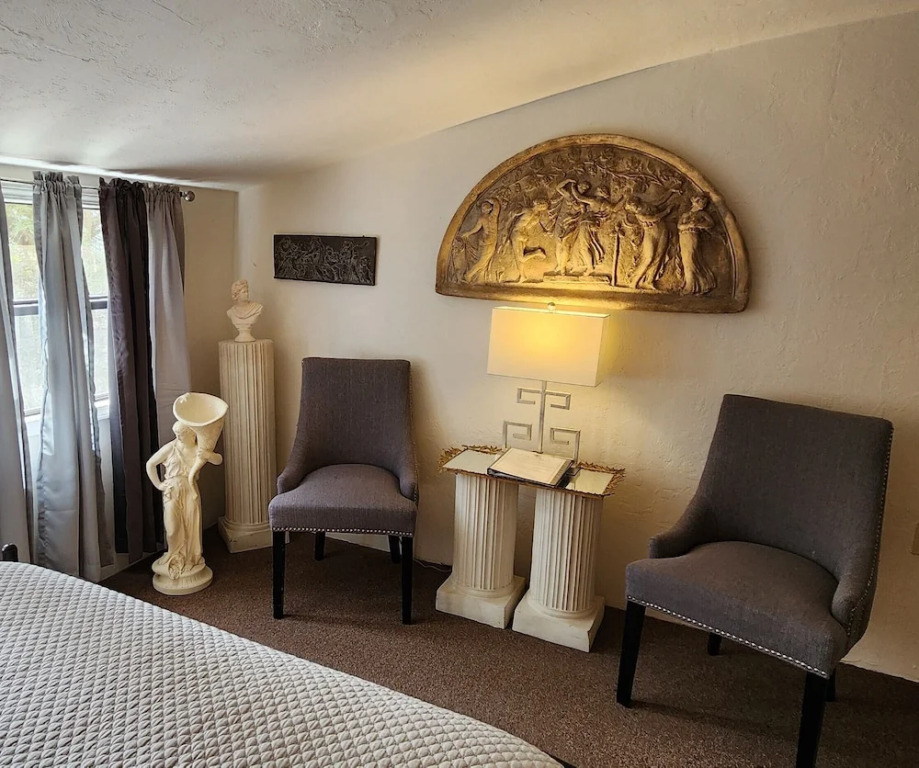 Lily Creek Lodge