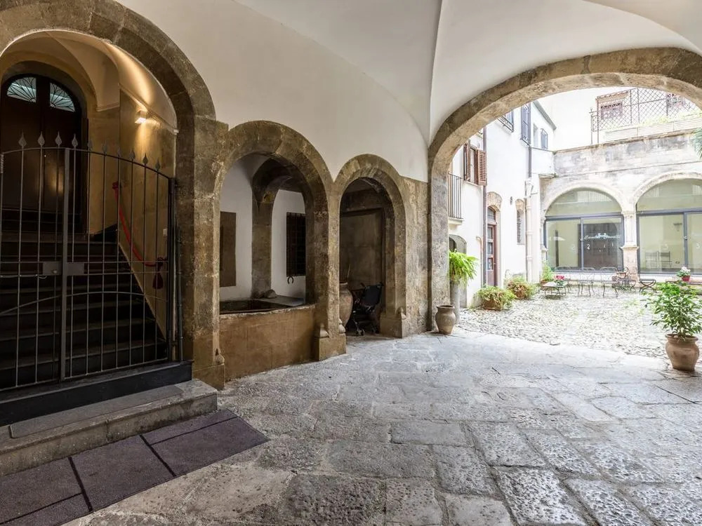Casa dell'Antiquario al Teatro Massimo