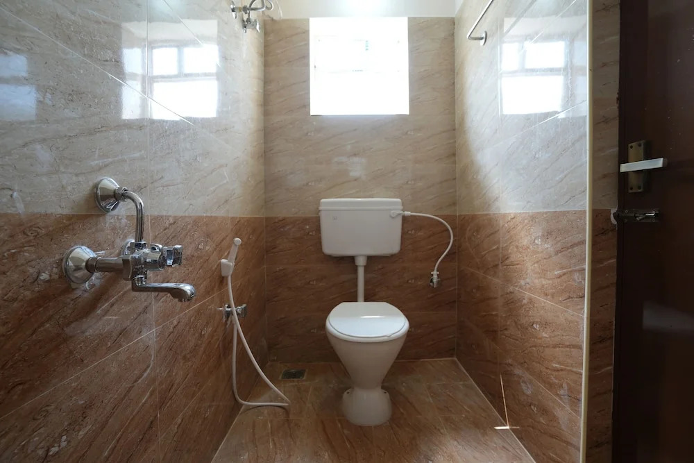 Aishwaryam Service Apartment