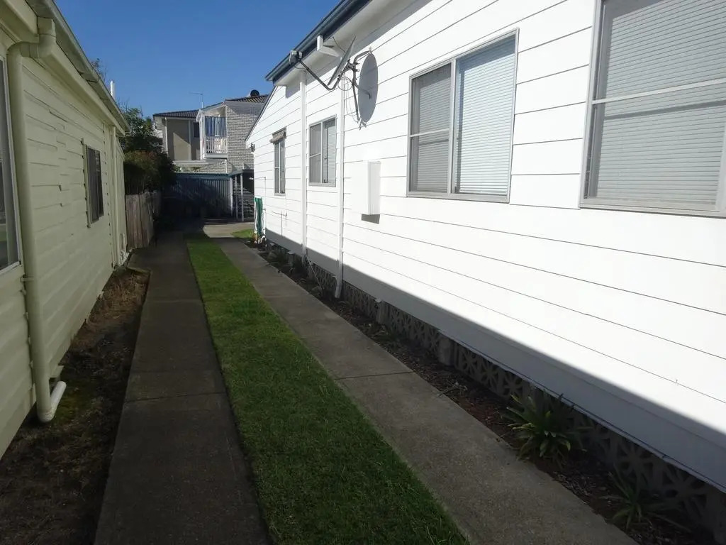 Waterside Retreat at Blacksmiths Beach - Swansea Channel