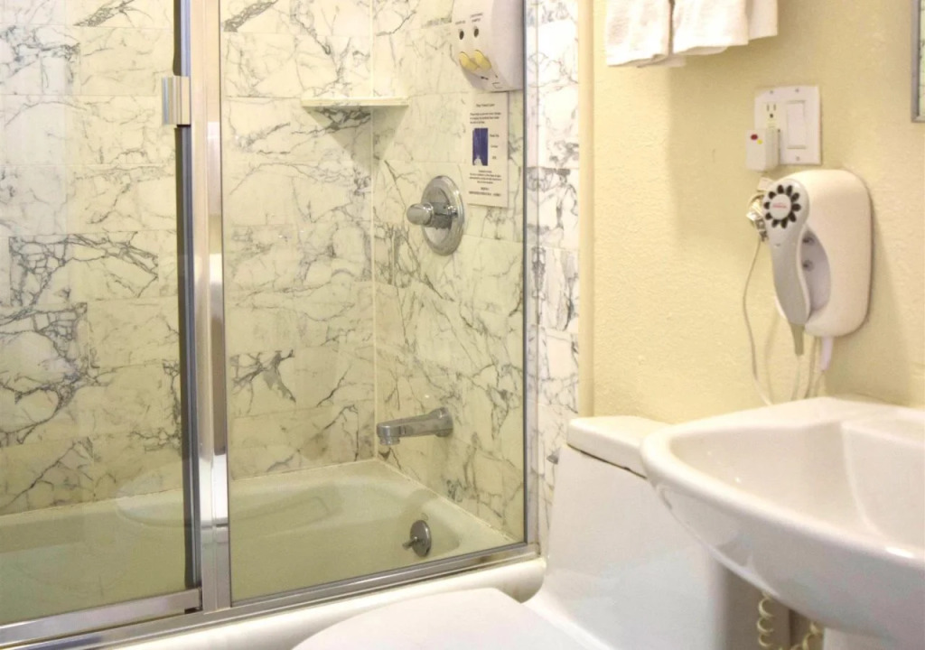 Americas Best Value Inn & Suites - SoMa
