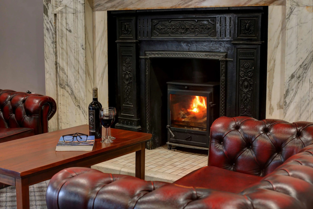 Belvilla Crewe Arms Hotel