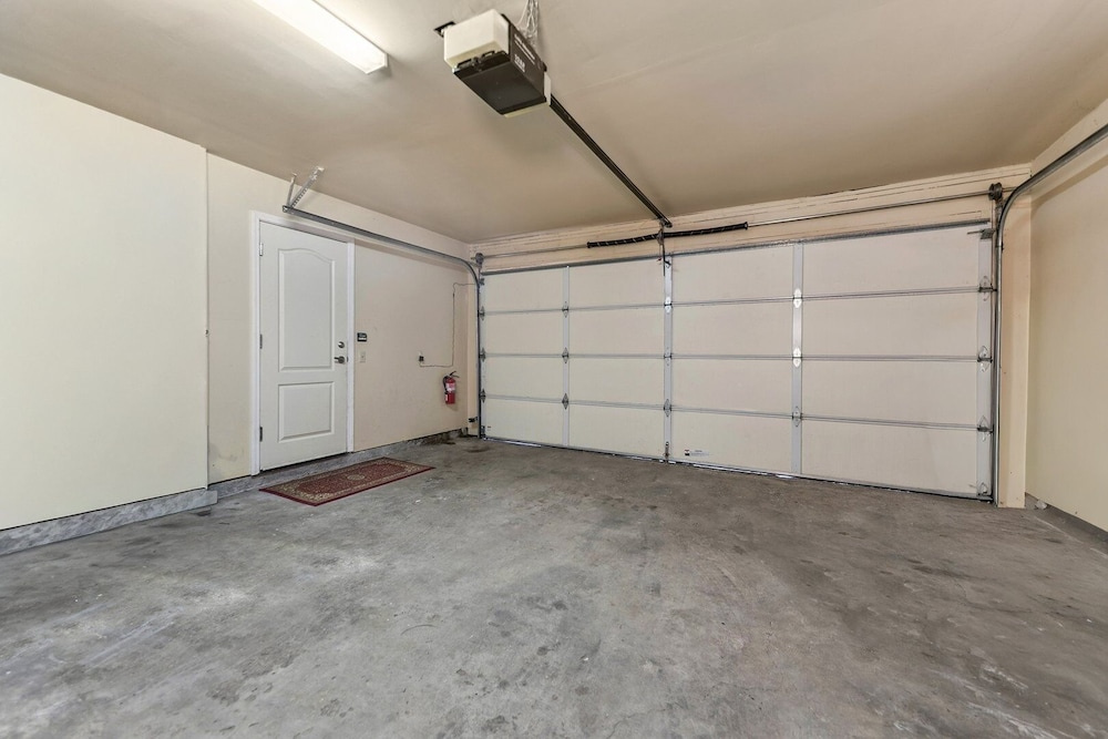 2253 Catalina Drive 4 Bedroom Home