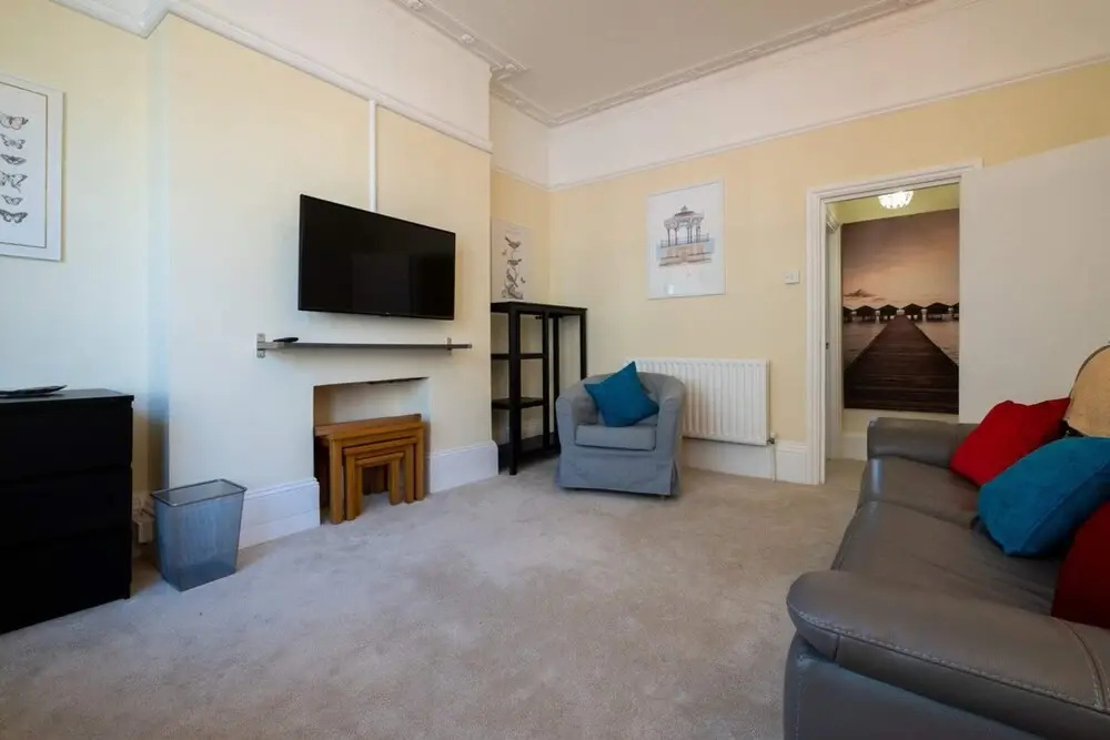 Bright City Centre Flat With Sea 2 Mins Away