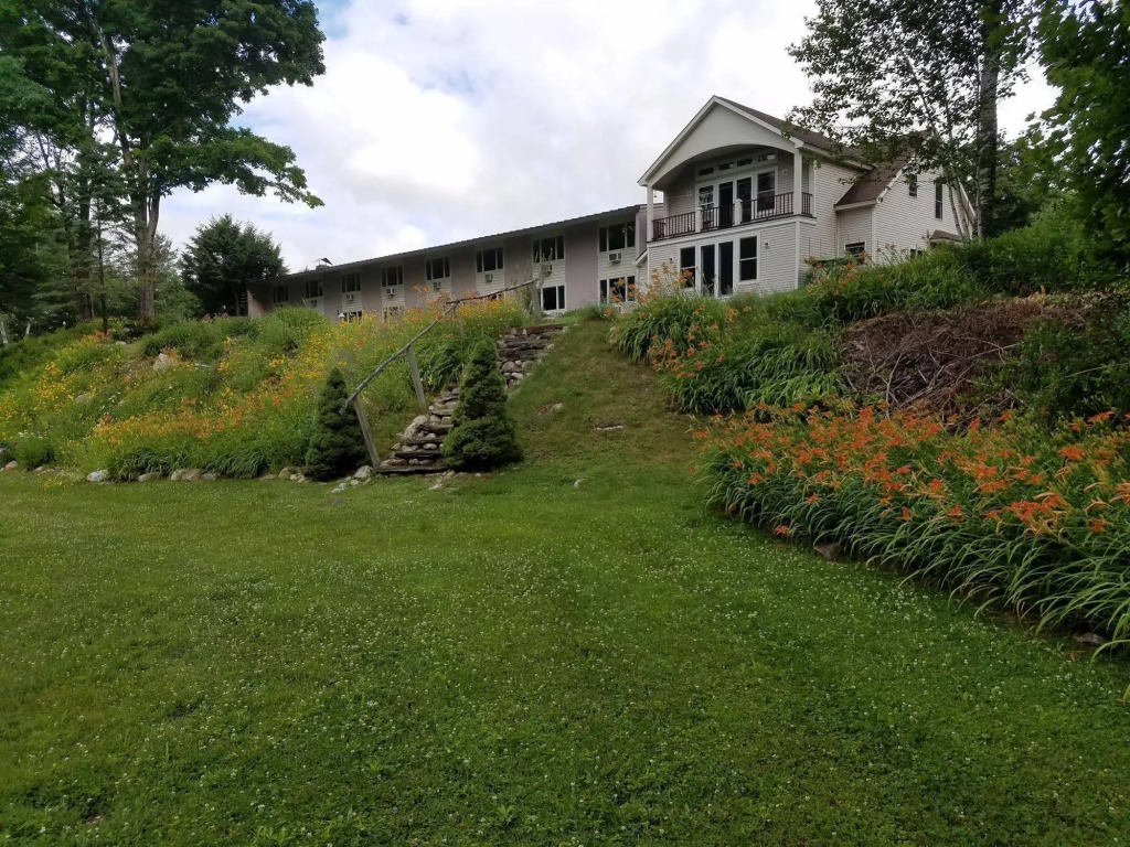 Toll Road Inn