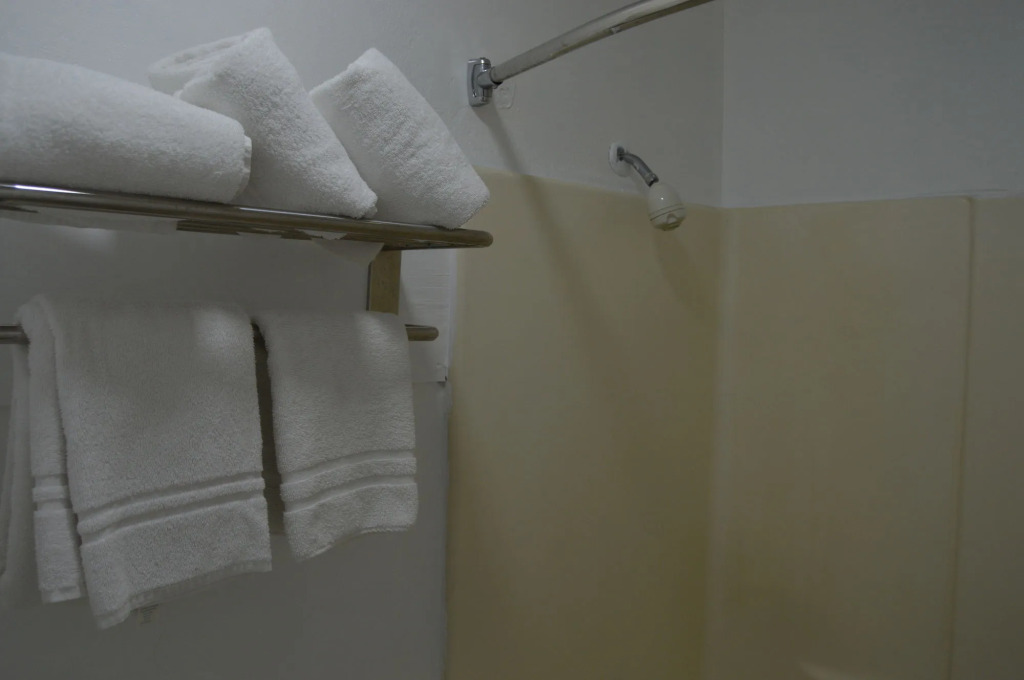 Destin Inn & Suites