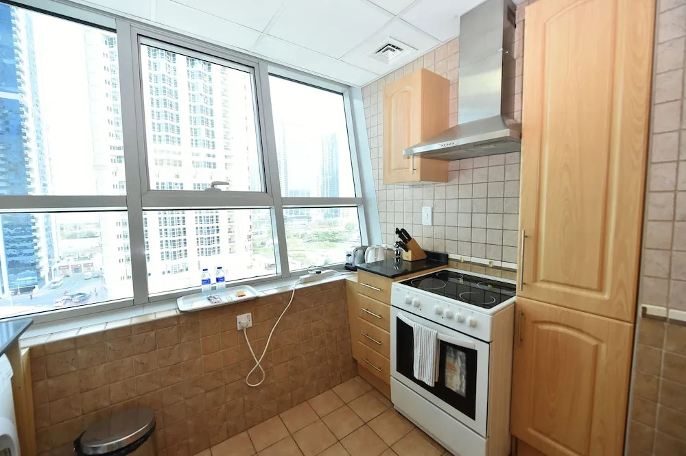 One Bedroom Apt. in JLT near Metro Station -AWD