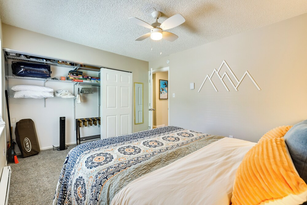Ski Getaway! Mtn-view Condo Near Keystone Resort
