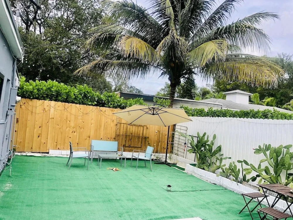 Ultimate Miami Headquarters 4 Car Parking Pet Friendly & Private Patio