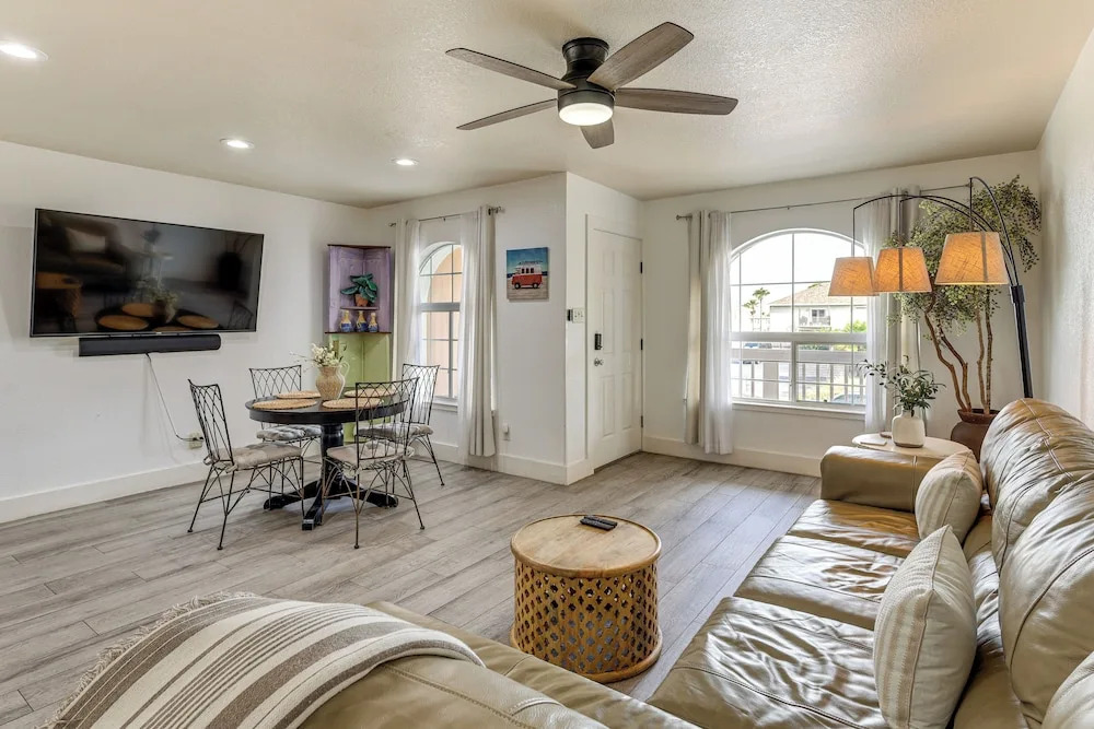 South Padre Island Getaway - Newly Renovated!