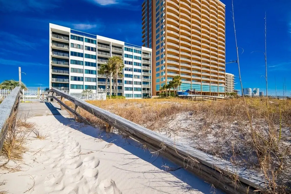 Breakers 43 2 Bedroom Condo