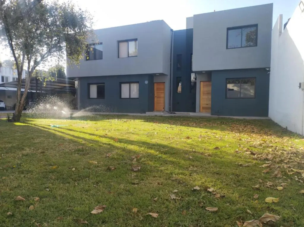 Complejo Claret, Duplex a metros de Santorio Allende y Hospital Privado Cerro.
