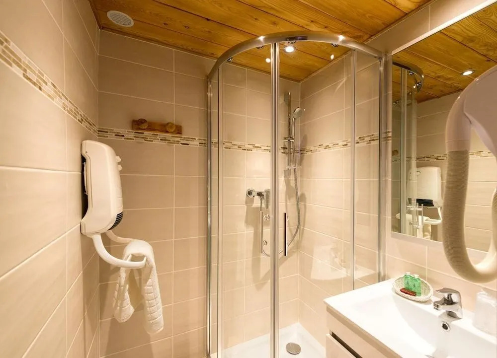 Logis Hôtel Spa la Cascade