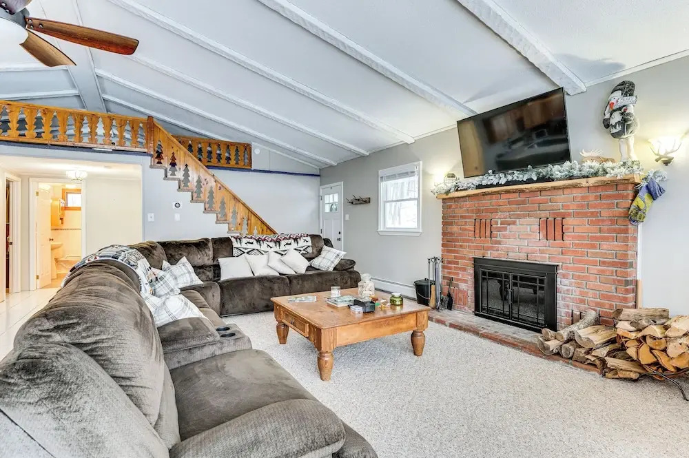 Hot Tub + Game Room: Morgan Family Getaway
