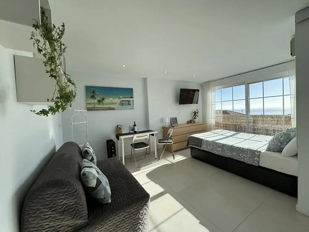 Peaceful Studio Apartment With Amazing Views