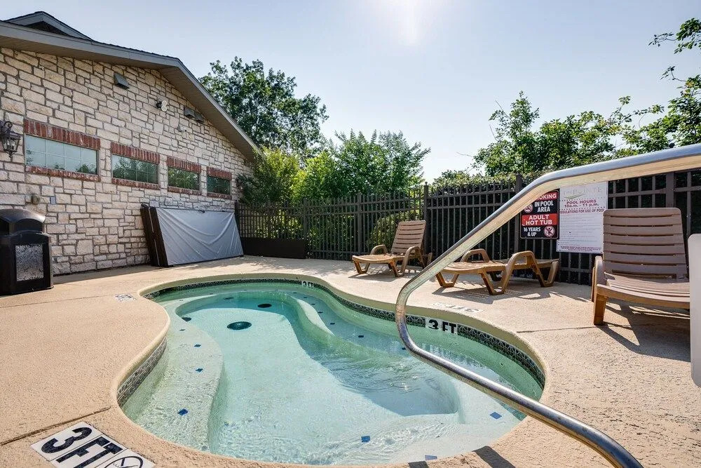 Troon Golf Bungalow - Branson - Golf Course View & On-site Amenities