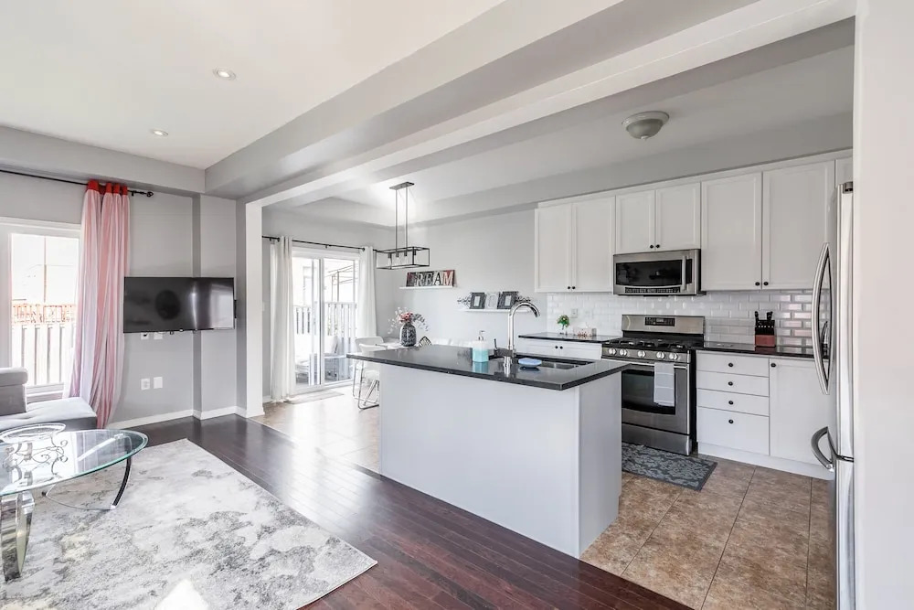 Luxury 3BR Townhome Private Gym BBQ