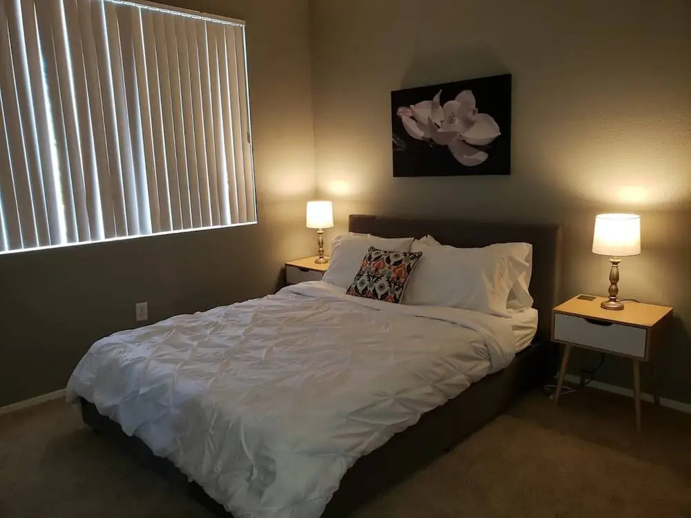 Beautiful & Quiet Apartment 15 Minutes From Strip