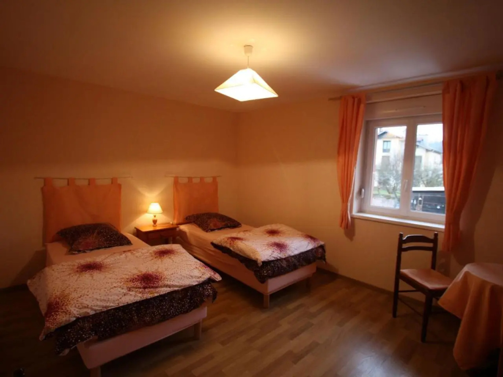 Gite Docelles, 6 pièces, 11 personnes - FR-1-589-104
