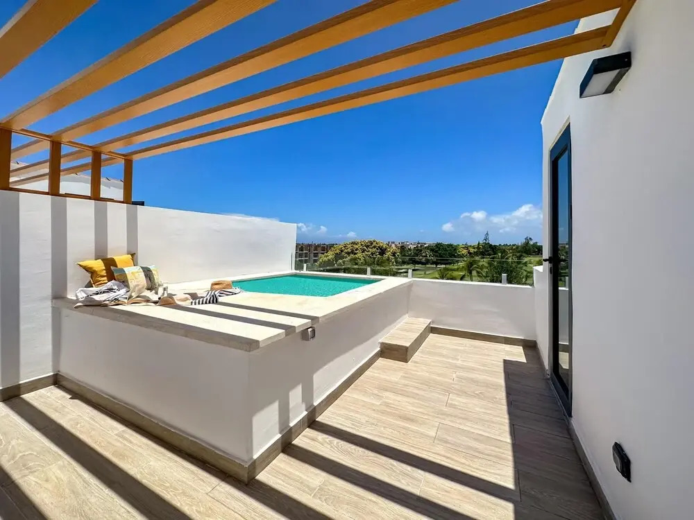 Fantastic Penthouse at Golf Course