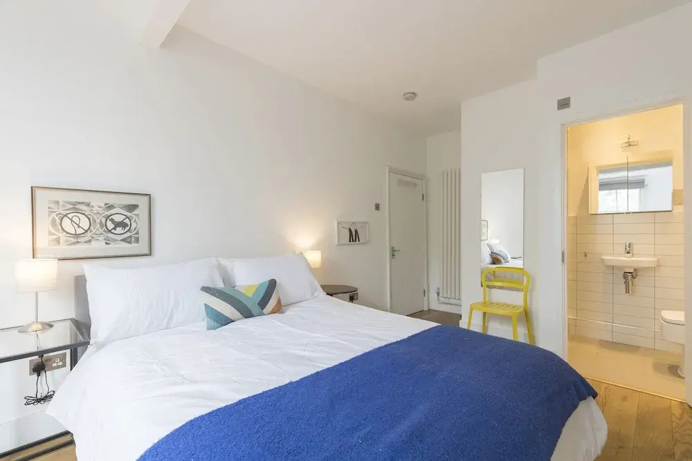 JOIVY Smart 3 bed Flat in Islington, Close to Angel Tube