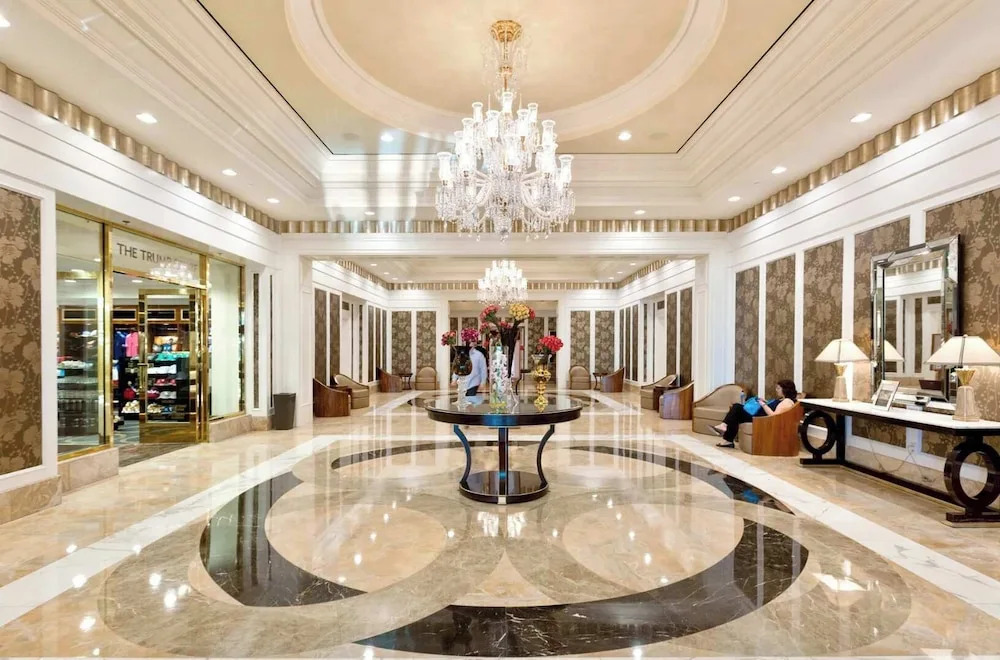 Stylish Renovated Studio at Trump Tower 3324