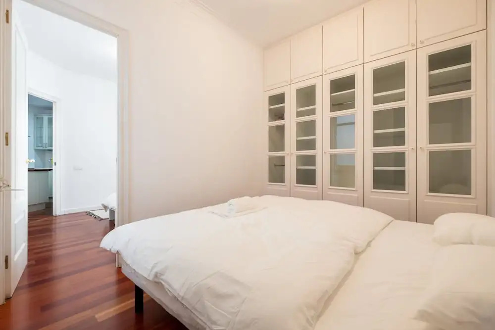 Stunning 4BR Apart in Sagrada Familia