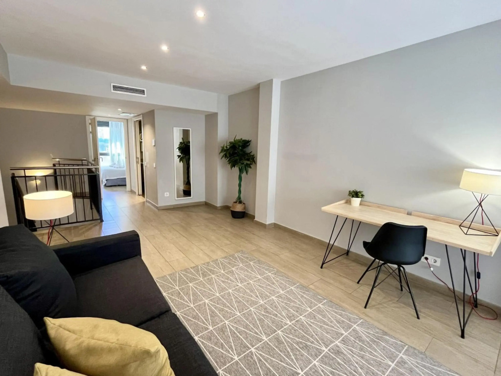 Feelathome Plaza Apartments