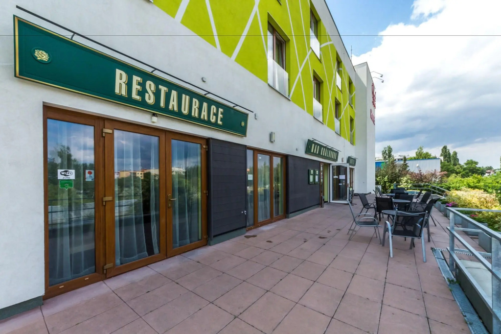 Nad Královnou Hotel & Restaurant