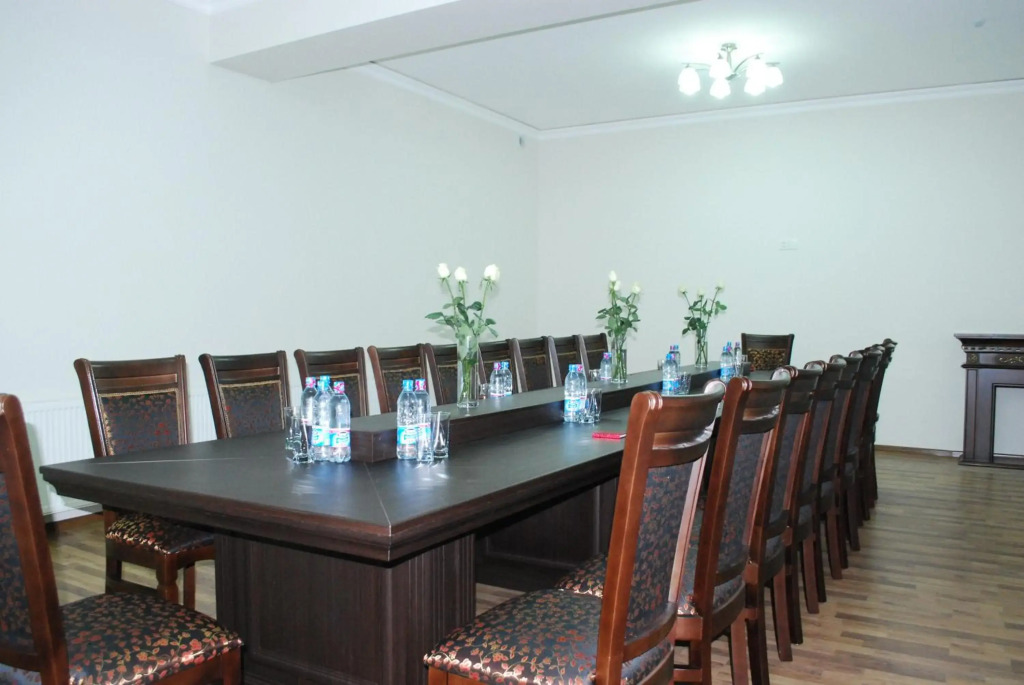 Jahon Palace