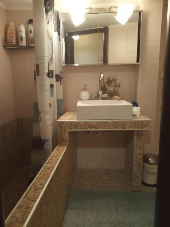 Spacious Cosy Apt (up to 5 guests)