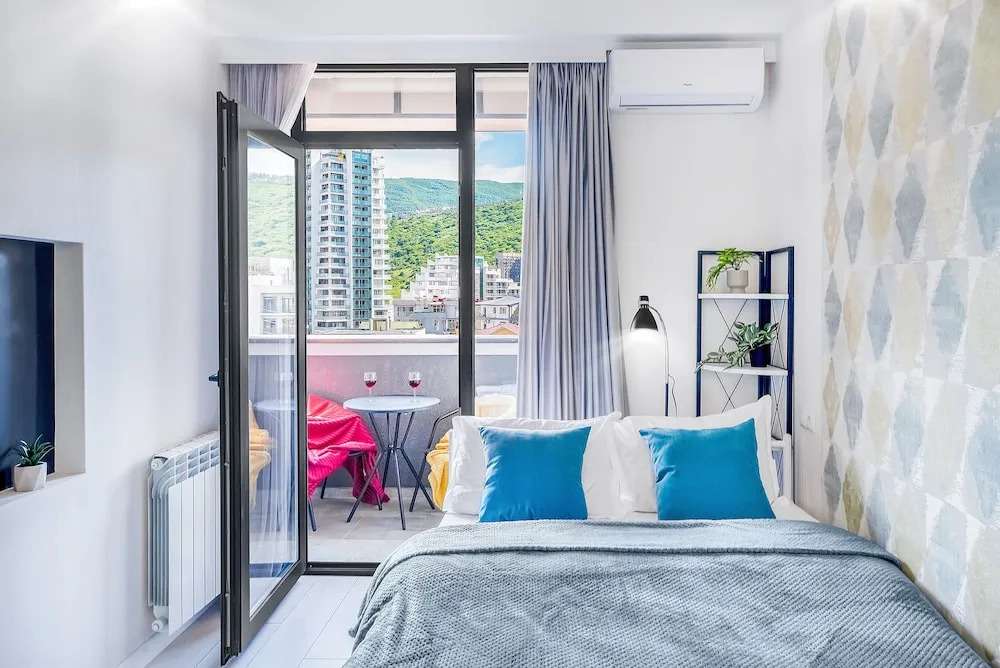 HB apartments University