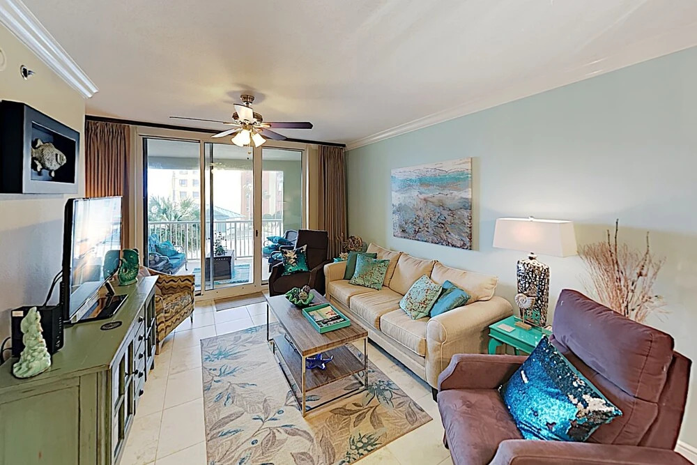 New Listing! Lovely Azure W/ Gulf-front Pool 3 Bedroom Condo