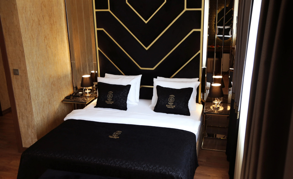 Bayrak Grand Hotel
