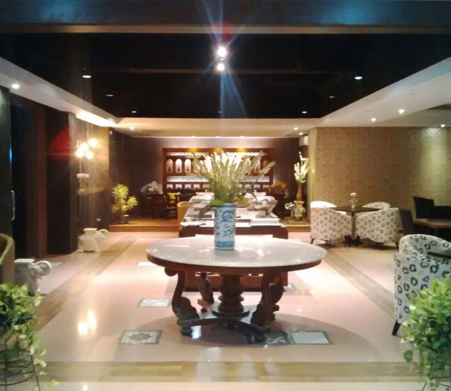 Jusenny Hotel