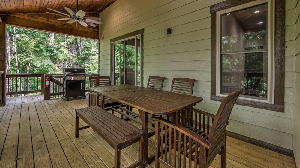 Whitetail Bluff by Escape to Blue Ridge