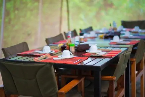 Queen Elizabeth Bush Lodge by NATURE LODGES LTD