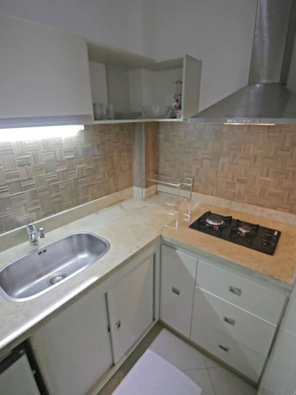 Rio Rentals 021 - C001 Excelente Studio na quadra da praia de Copacaba